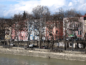  Mtkvari river embankment 